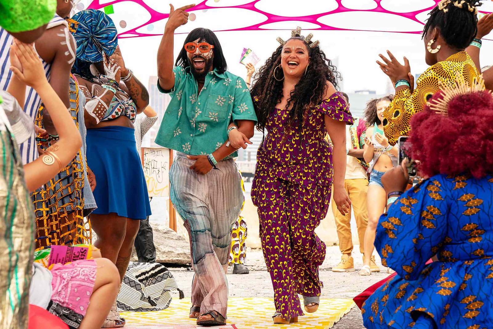 Casting à Paris : Figurants lookés recherchés pour la série Netflix La loi de la plus forte