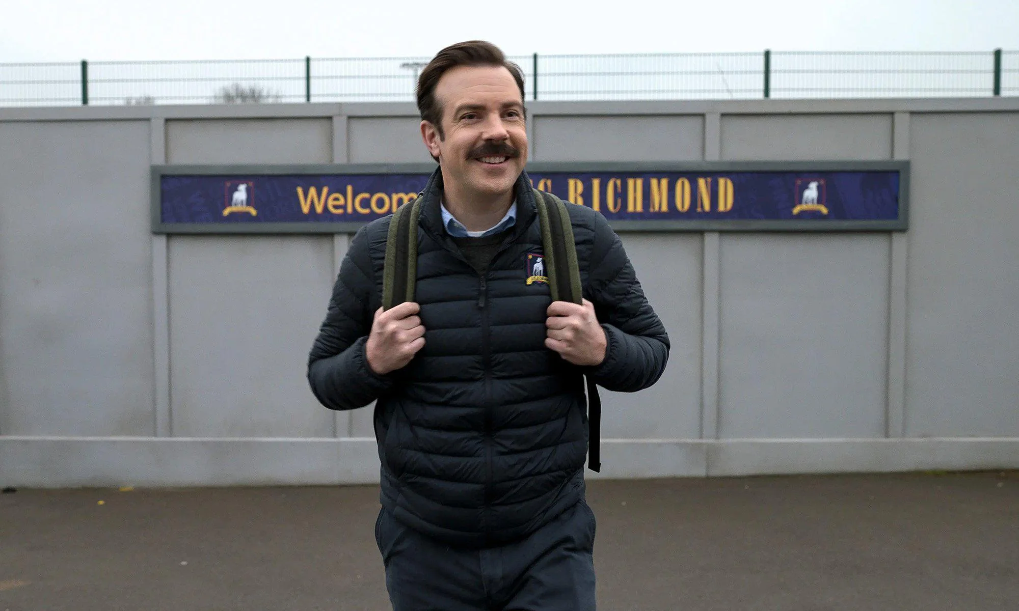 Casting Ted Lasso Paris : Profils lookés et fashion H/F/NB 20-50 ans pour scène de club